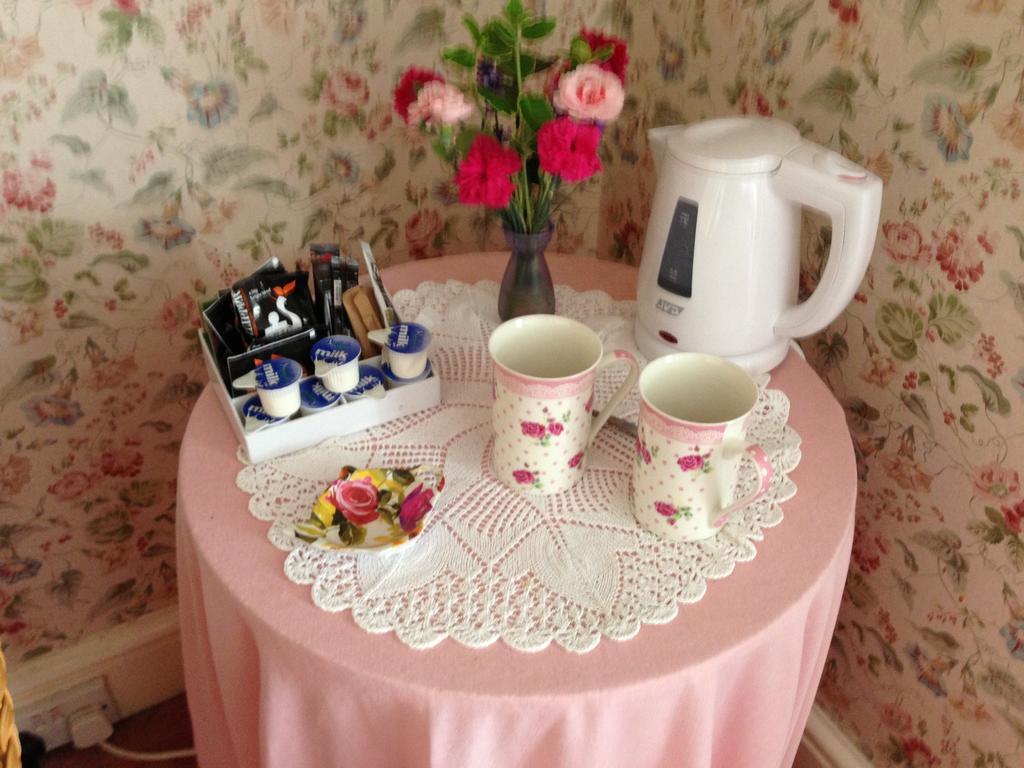 Bed and Breakfast The Corner House Рай Номер фото